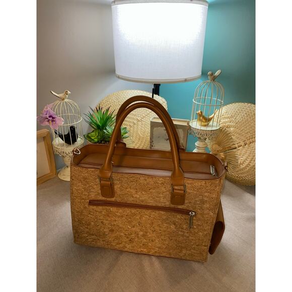 NWT Primeware Inc. Drink Purse Insulated 3L Bladder W/Spout Cork Wine Bag - Picture 3 of 9